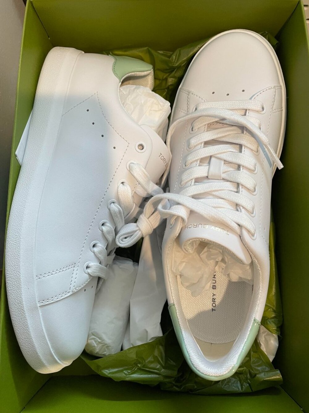 Tory Burch Howell Leather Sneaker - New in Box - Size 8.5 - Picture 3 of 4